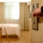 Ζευγάρι καθηγητών πήρε ευρωπαϊκή χρηματοδότηση (352.555€) και αντί για έρευνα, έκανε… μεγάλη ζωή!