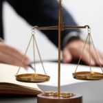 Καρπαζοεισπράκτορες και πατριώτες