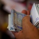 Καταβεβλημένος σε αναπηρικό καροτσάκι ο Άκης Τσοχατζόπουλος, στον Άρειο Πάγο