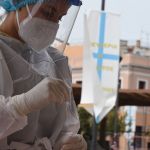 Στα 1.428 τα νέα κρούσματα και 51 νεκροί το τελευταίο 24ωρο, στους 728 οι διασωληνωμένοι-26 στην Περιφέρεια