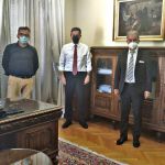 Τέλος τα SMS, απαγόρευση κυκλοφορίας στις 00.30 και «άνοιγμα» μετακινήσεων από νομό σε νομό