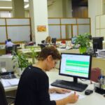 Κοροναϊός – Ανατροπή από νέα έρευνα για τις αποστάσεις – Τα δύο μέτρα ίσως δεν είναι αρκετά στους εσωτερικούς χώρου