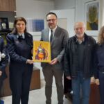 Συνελήφθη 39χρονος αλλοδαπός στην πόλη της Φλώρινας, σε βάρος του οποίου εκκρεμούσαν τρία εντάλματα σύλληψης και δύο καταδικαστικές αποφάσεις