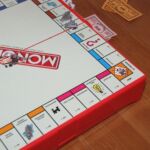 Στάθμευση επιβατικών οχημάτων πλησίον της λαϊκής αγοράς