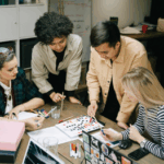 Σχολιασμός Πρωτοσέλιδου – “Πρωινή” Κοζάνης | 2 Δεκεμβρίου 2025