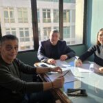 Sneakers γυναικεία και Cowboy Boots: Οι απόλυτοι πρωταγωνιστές του χειμώνα