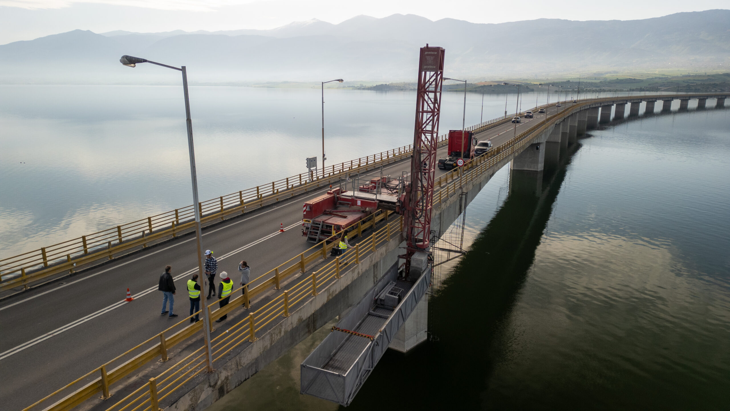 Σε εξέλιξη οι διερευνητικές εργασίες στη Γέφυρα Σερβίων